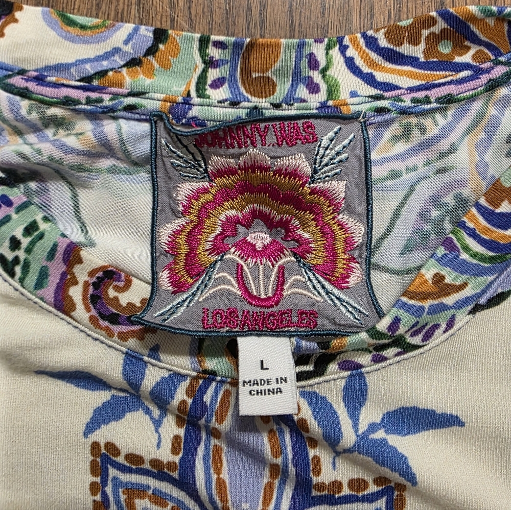 Johnny Was THE JANIE FAVORITE CREW NECK DRAPED TEE - Picture 6 of 6